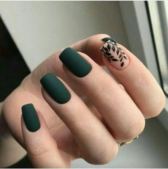 Unha Verde Escuro | 8 Inspirações para Arrasar na Manicure 3 Unha Verde Escuro | 8 Inspirações para Arrasar na Manicure