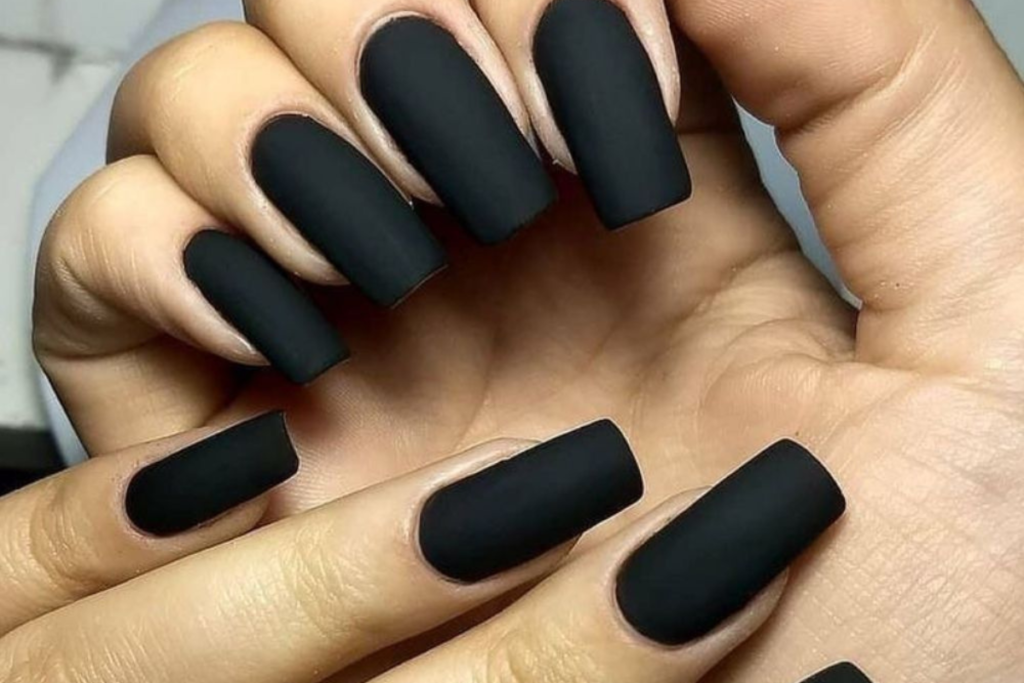 Unhas Decoradas Pretas: Tendências para Um Visual Sofisticado