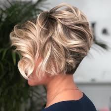 Cabelo Curto Feminino