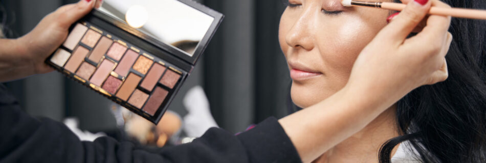 unrecognized makeup artist doing makeup with set o 2024 10 18 08 35 49 utc 1 scaled