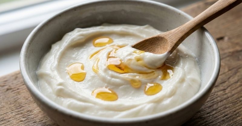 O Fim do Frizz: A técnica de "Umectação Inversa" que salva qualquer cabelo poroso