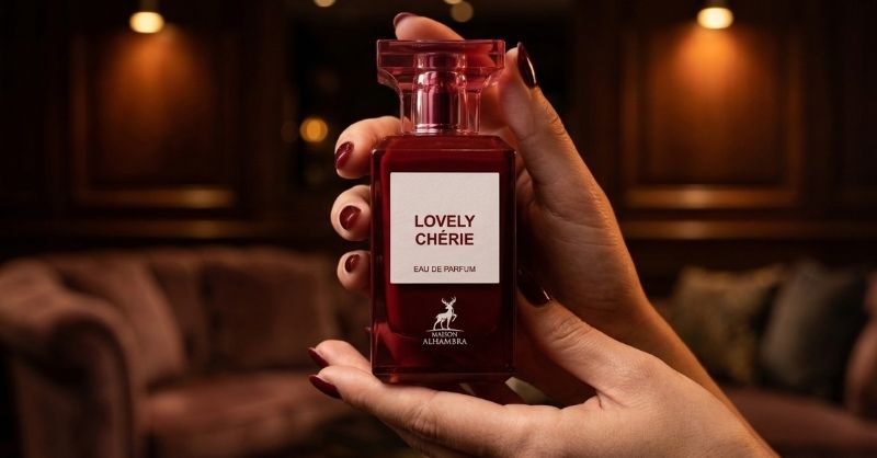 Frasco vermelho do perfume árabe Maison Alhambra Lovely Cherie.